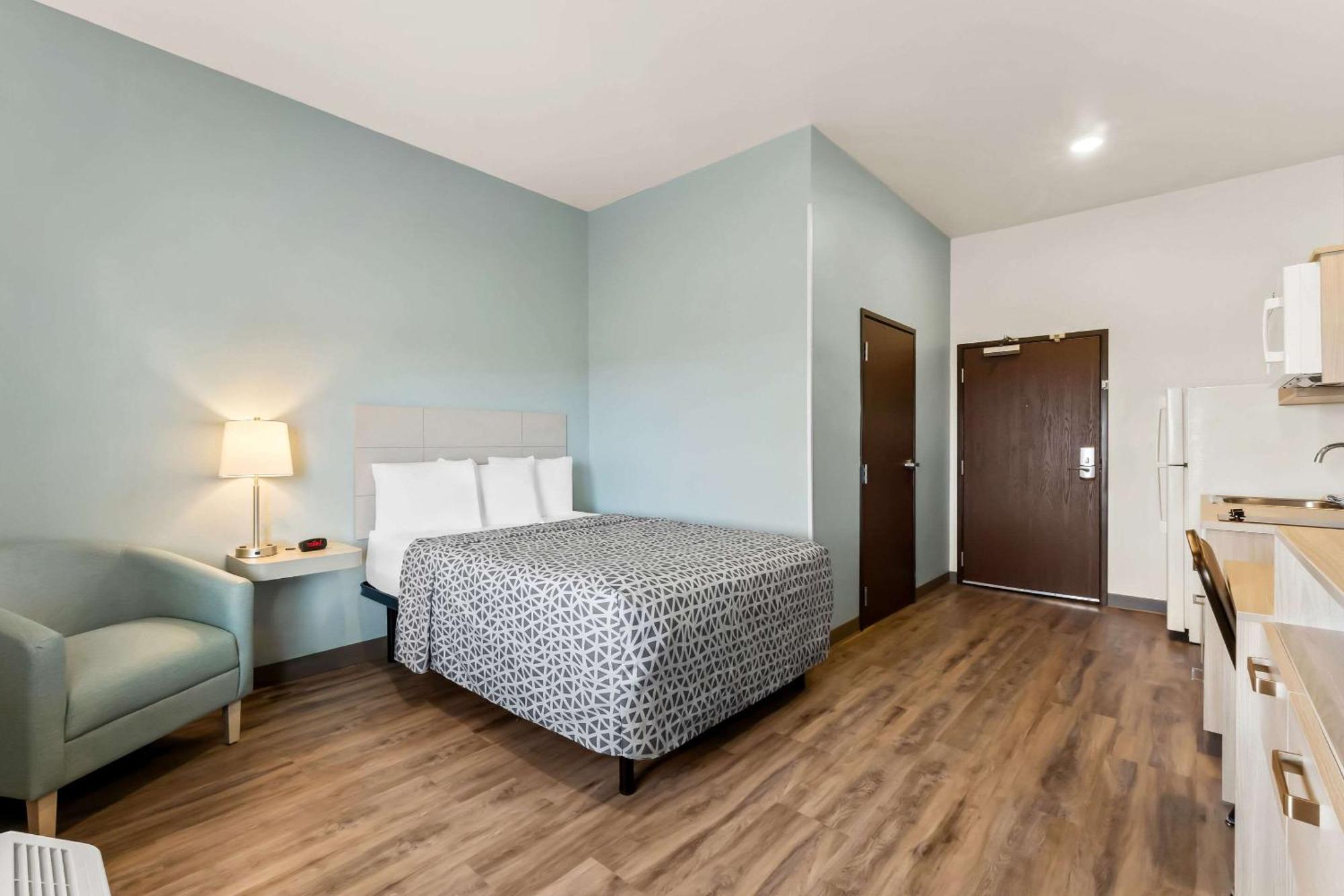 Woodspring Suites Easton Nazareth Eksteriør billede